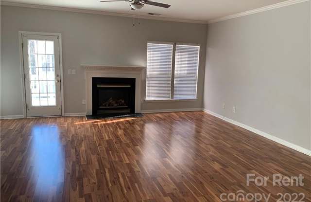11713 Fiddlers Roof Lane Gallery 4
