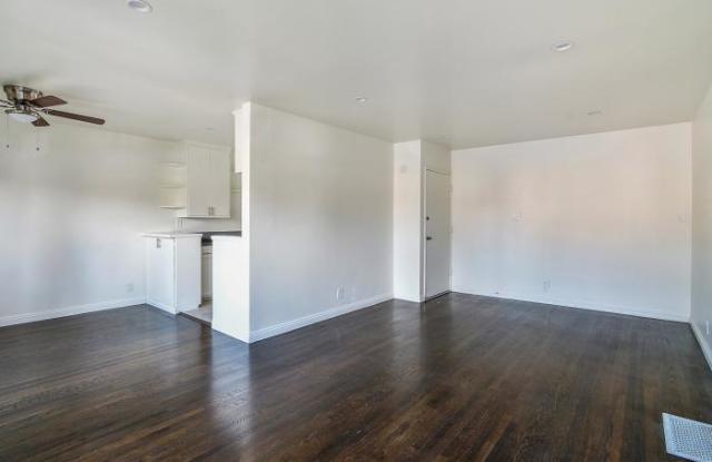 712 North Ardmore Avenue #6 Gallery 3