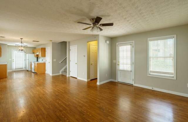 321 Samuel Clemens Way Gallery 3