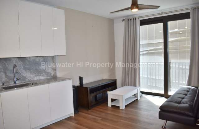 A'ali'i Studio, 1 Bath, 1 Parking w/ Storage Locker Gallery 3