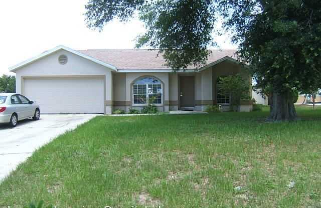 701 Hunt Drive - 701 Hunt Drive, Lake Wales, FL 33853