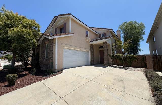 Welcome to this beautiful, light-filled home located in the desirable gated community of Vallecitos Ridge in San Marcos! photos photos