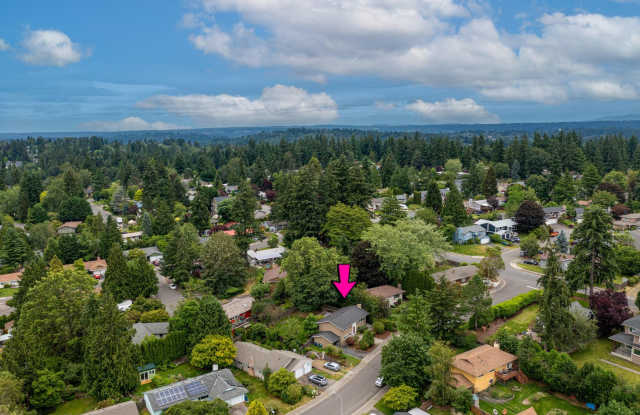 Spacious 4-Bedroom Home in Finn Hill for Rent Gallery 3