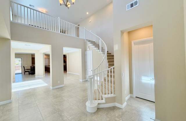 Huge & Grand 5 bedroom home in Summerlin! Gallery 4