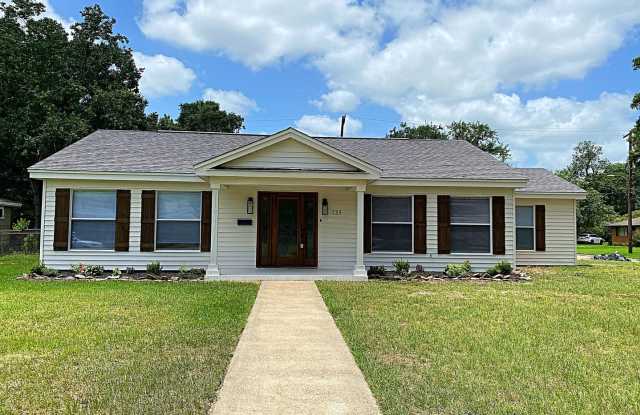 725 Yount, Beaumont, TX 77706 photos photos