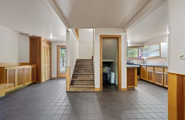 1276 East 20th Avenue Gallery 4