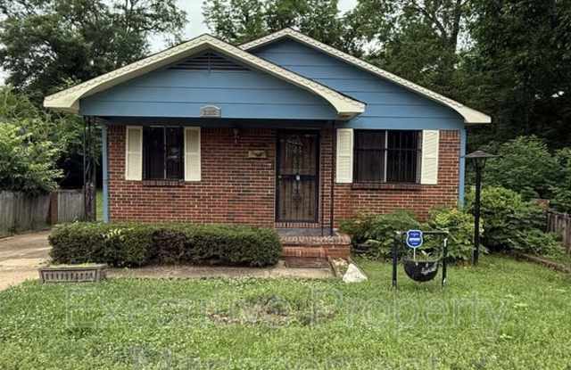2005 Dawson Avenue photos photos