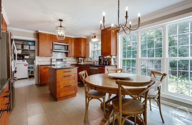 2221 Whippoorwill Gallery 3