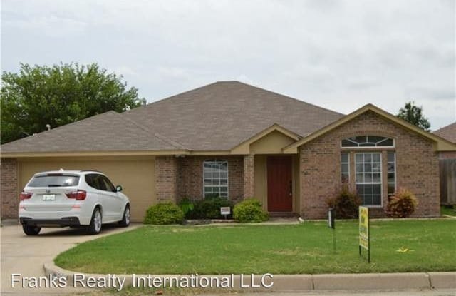5713 Sea Breeze - 5713 Sea Breeze Ln, Fort Worth, TX 76135