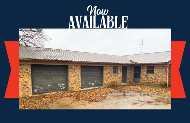 100-108 McCullough Ave - 100 McCullough Avenue, Newbern, TN 38059