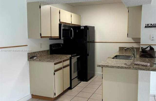 15551 SW 104th Ter photos photos