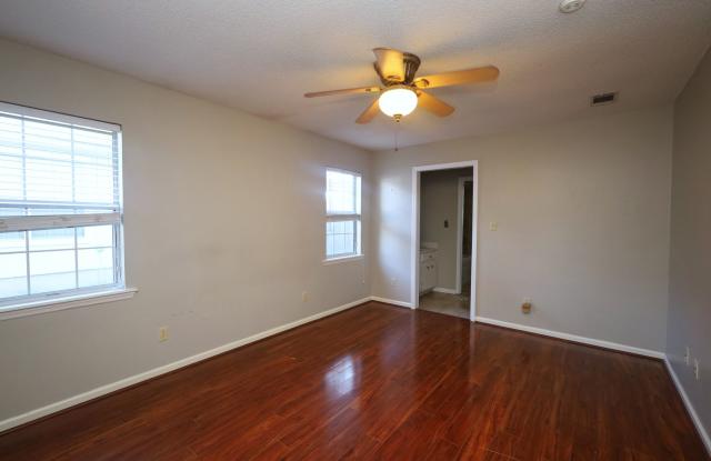 4116 Hamilton Circle Gallery 4