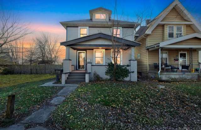Charming 4BR House in Toledo photos photos
