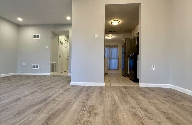 238 Stevenson Square photos photos