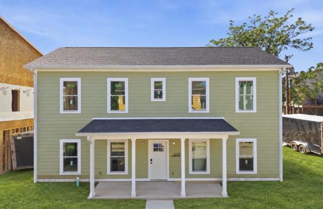 519 N Prow Avenue Gallery 1