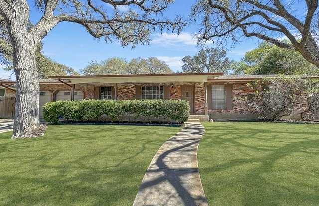 11526 Raindrop Dr - 11526 Raindrop Drive, San Antonio, TX 78216