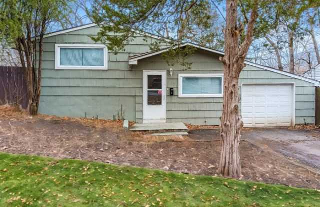 11303 Greenwood Road - 11303 Greenwood Road, Kansas City, MO 64134