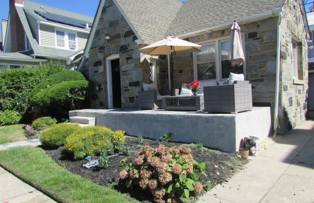 11 S Harvard Ave - 11 South Harvard Avenue, Ventnor City, NJ 08406