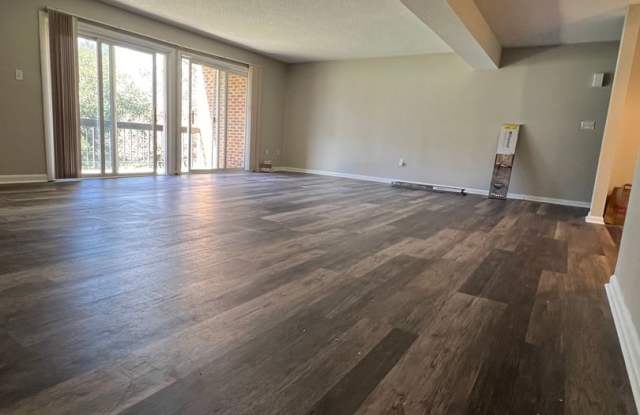REMODELED NW RALEIGH 3 BEDROOM CONDO IN MARTINIQUE--SWIMMING POOL- UPDATED PRIMARY BATHROOM photos photos