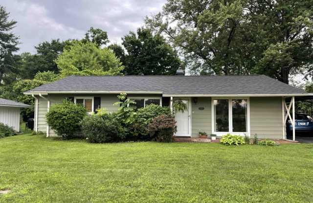 3 bedrooms, 2 bathrooms, fenced yard! photos photos