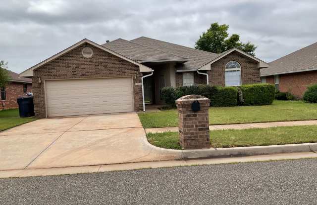 4 bed, 2 bath, brick, gas stove, dishwasher, gas fireplace, master has his/her closets, garden tub 2 car garage photos photos