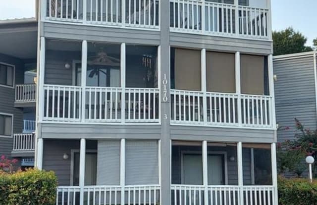 Located in Carolina Shores Resort - 2nd floor - 2 bedrooms/2 bath - 1 year lease only - 10170 Beach Drive Southwest, Calabash, NC 28467