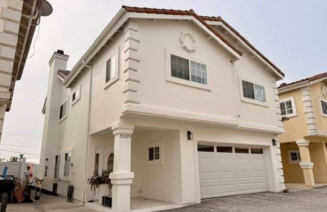 15205 Larch photos photos