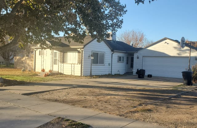 1368 W 2700 S photos photos