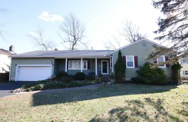 450 Redmond Avenue photos photos