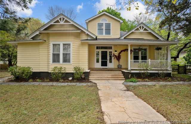 802 N Poplar Street photos photos