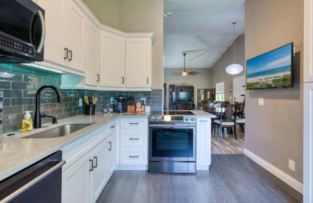 3895 Island Club Circle W photos photos