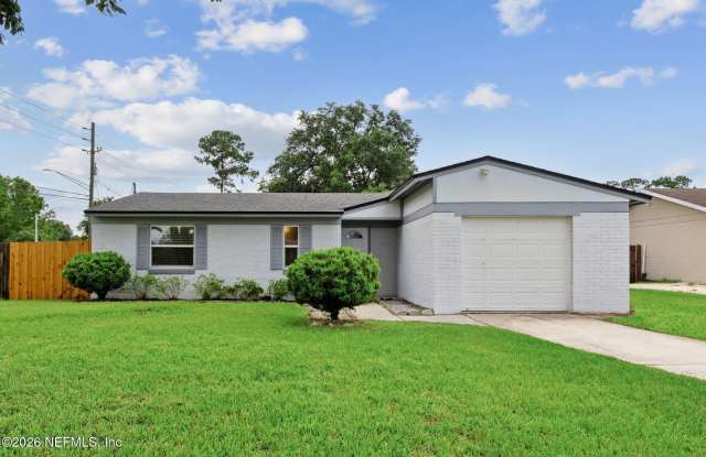 7600 PHEASANT RUN Drive Gallery 1