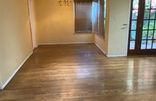 4419 Calhoun Avenue Gallery 4