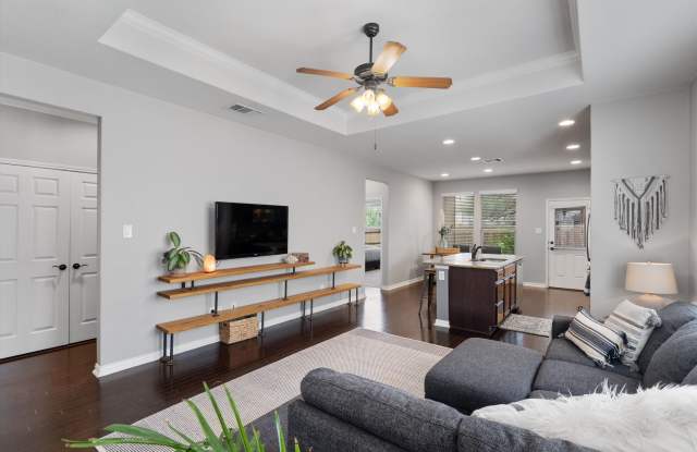 Wonderful 3-Bedroom Home in South Austin for Rent - 1404 Canopy Creek Way, Austin, TX 78748