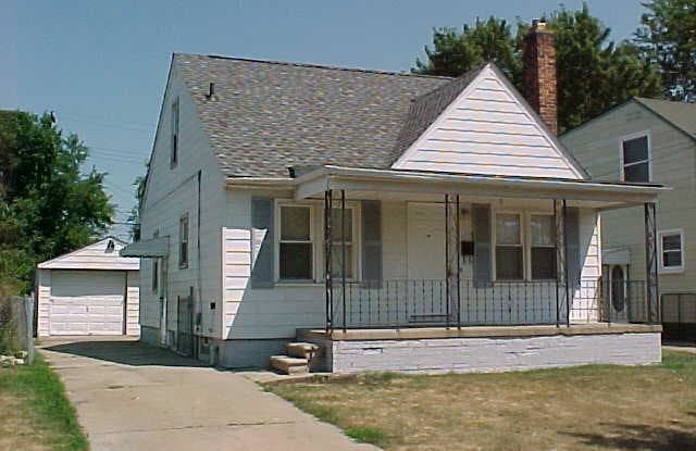 21434 SYRACUSE Avenue - 21434 Syracuse Avenue, Warren, MI 48091