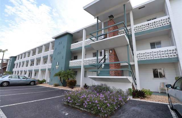 5939 17TH STREET W photos photos