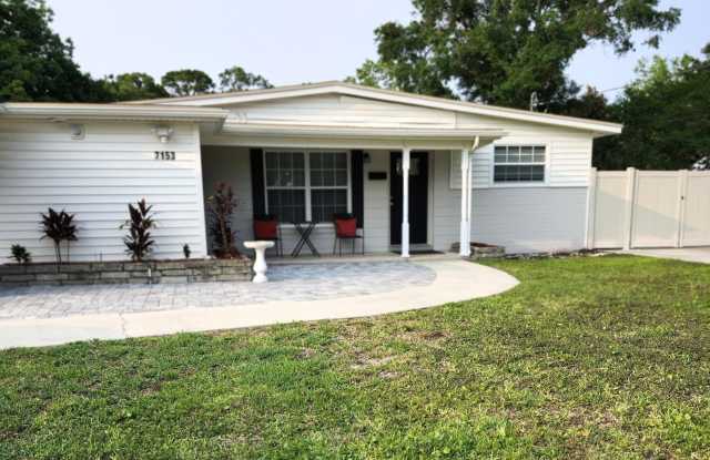 7153 BALBOA Road photos photos