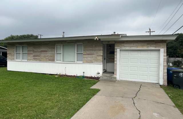 3 Bedroom 2 Bath Central City photos photos