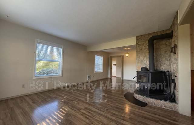2678 Drift Creek Road Northeast Gallery 3