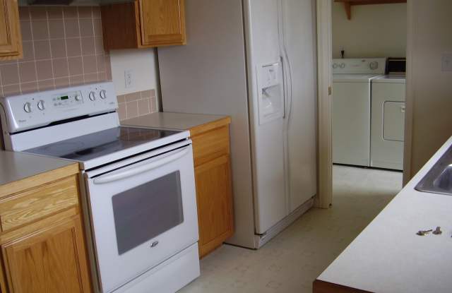 3345 Saratoga St. Unit B Gallery 4