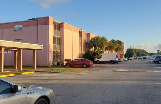 19771 SW 114th Ave - 19771 Southwest 114th Avenue, South Miami Heights, FL 33157
