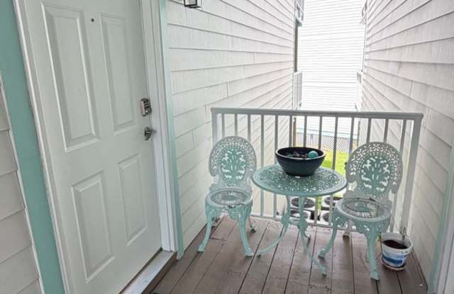 3600 Thomas Dr unit D 201 Gallery 4