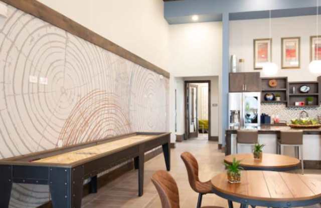 12532 Shadowglen Trce Gallery 4