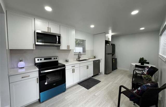 2130 SW 23rd Ter photos photos