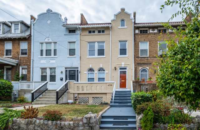 450 Randolph St Nw Gallery 2