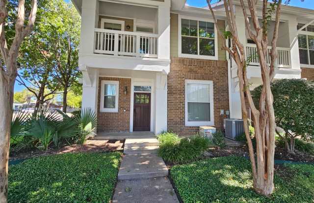 Walker’s Paradise Nestled Between Lower Greenville  Knox/Henderson Neighborhood - 1872 Summit Avenue, Dallas, TX 75206