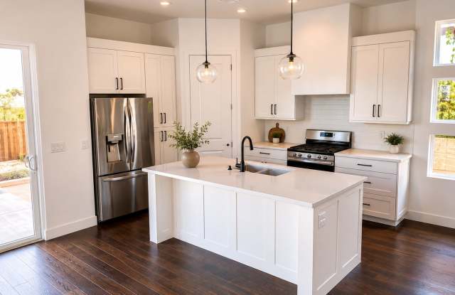 2831 E Snowberry Dr Gallery 1
