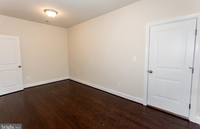 23187 HAMPTON OAK Terrace Gallery 4