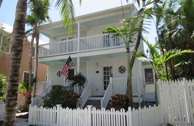 Fully Furnished 2 Bed 1.5 bath Home in the Key West Golf Club Community photos photos
