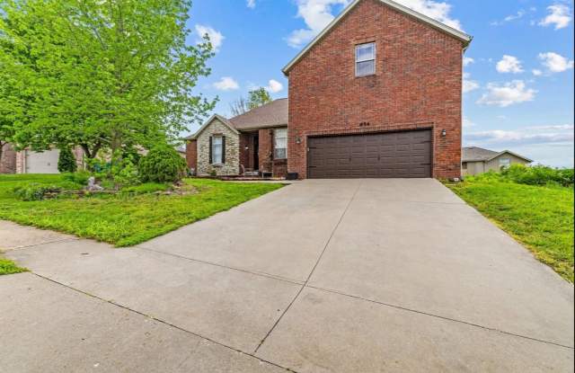 -NIXA- 5 bed 3 bath Home | TWO Large Master Suites | Neighborhood POOL  Park | Fenced Yard | PETS Welcome!! photos photos